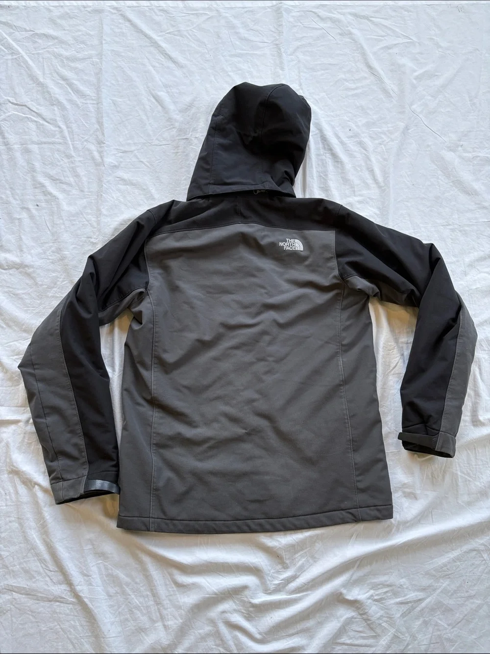North Face Apex Elevation softshell Primaloft Jacket Men’s Small Gray & Black